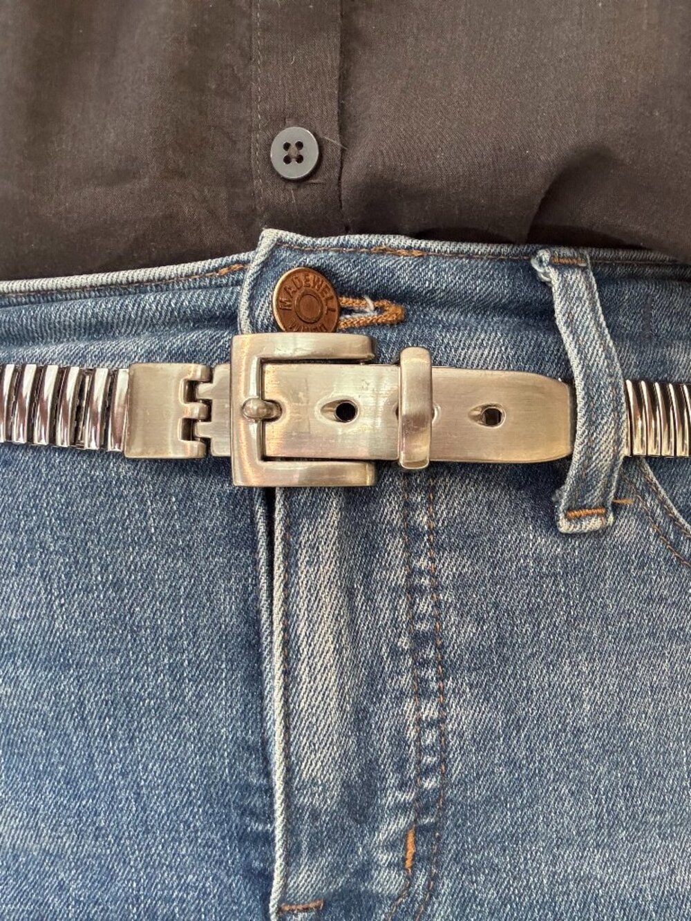 Versatile Expandable Silver Metal Belt